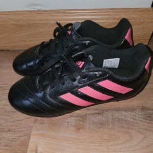 Girls size 2 adidas soccer Cleats